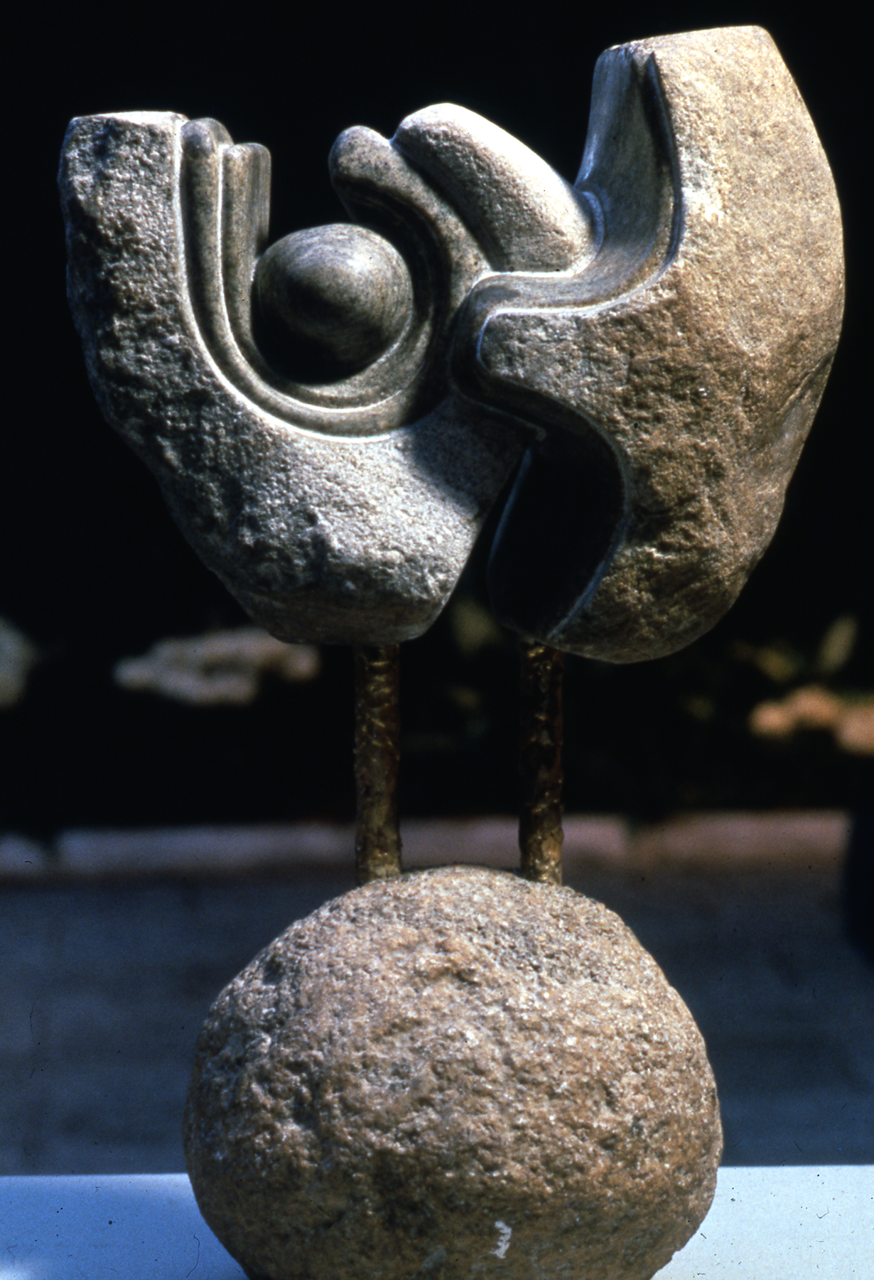 Relique A stone sculpture